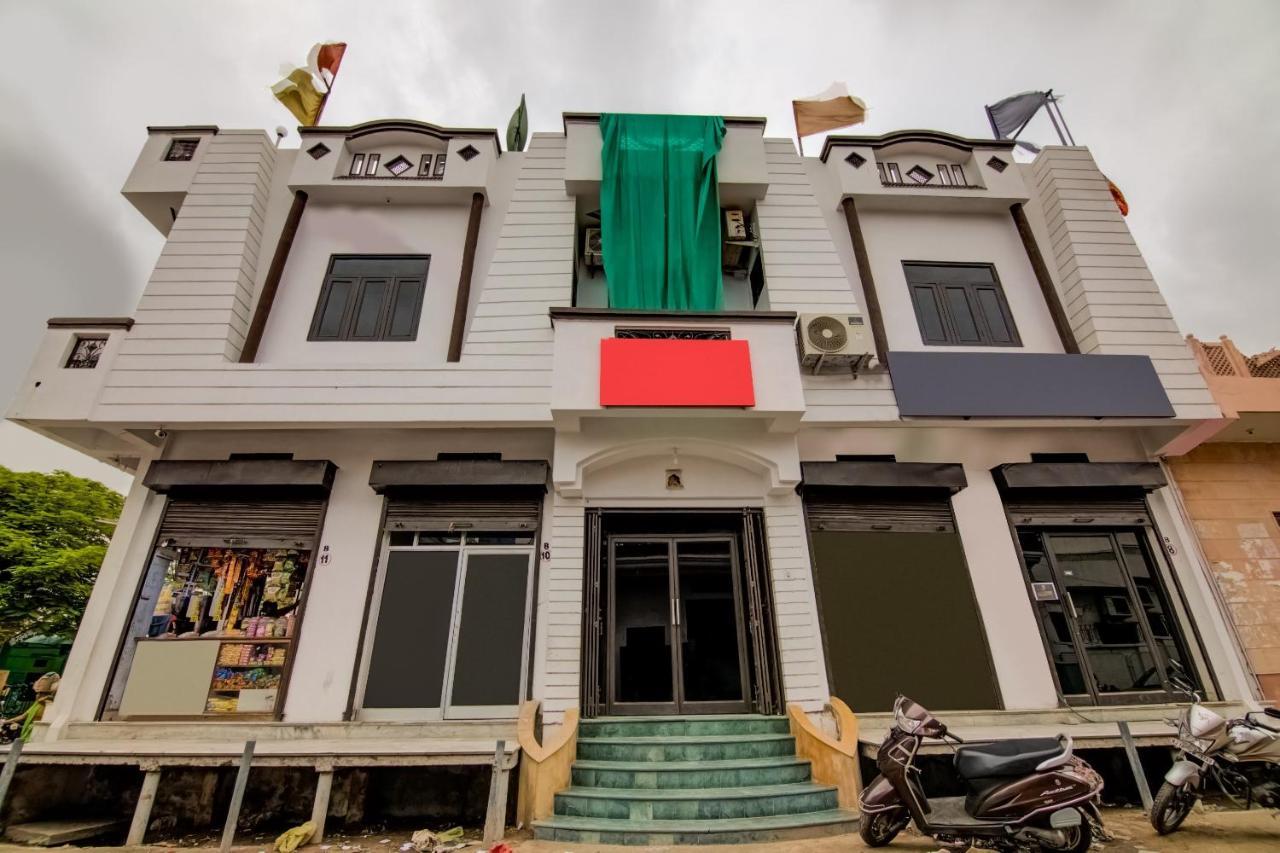 Oyo Hotel Malhotra ชัยปุระ ภายนอก รูปภาพ