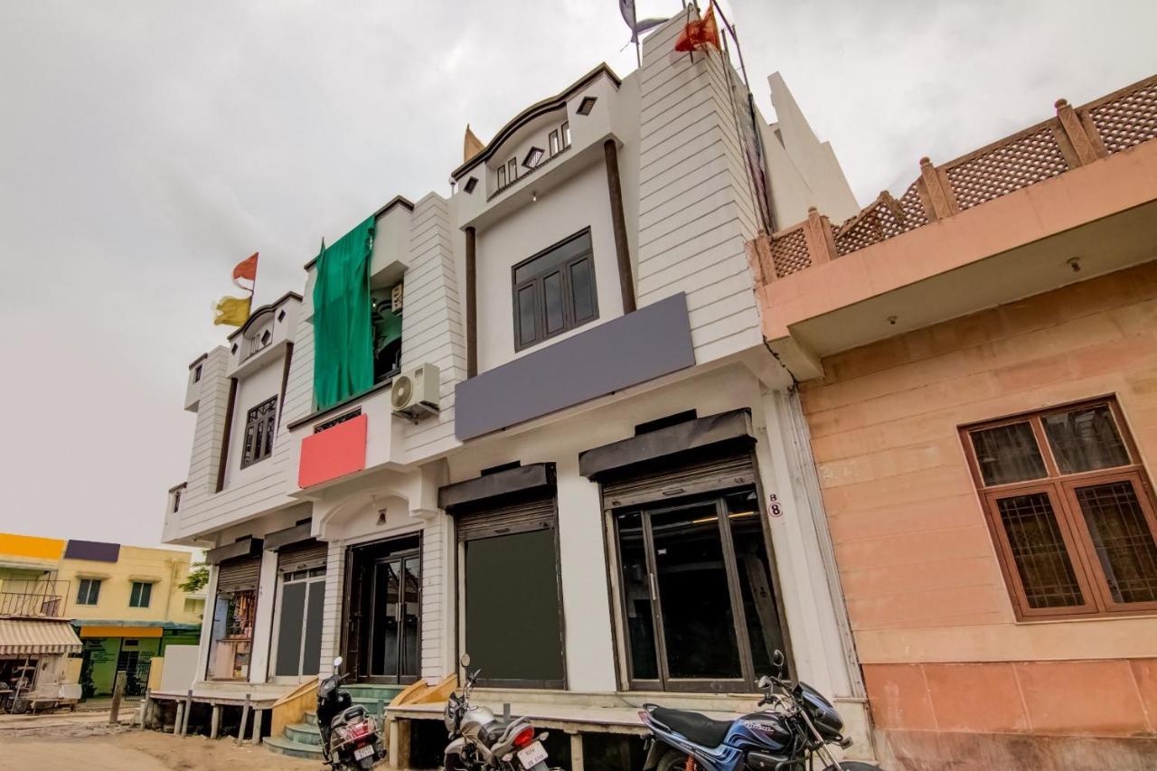Oyo Hotel Malhotra ชัยปุระ ภายนอก รูปภาพ