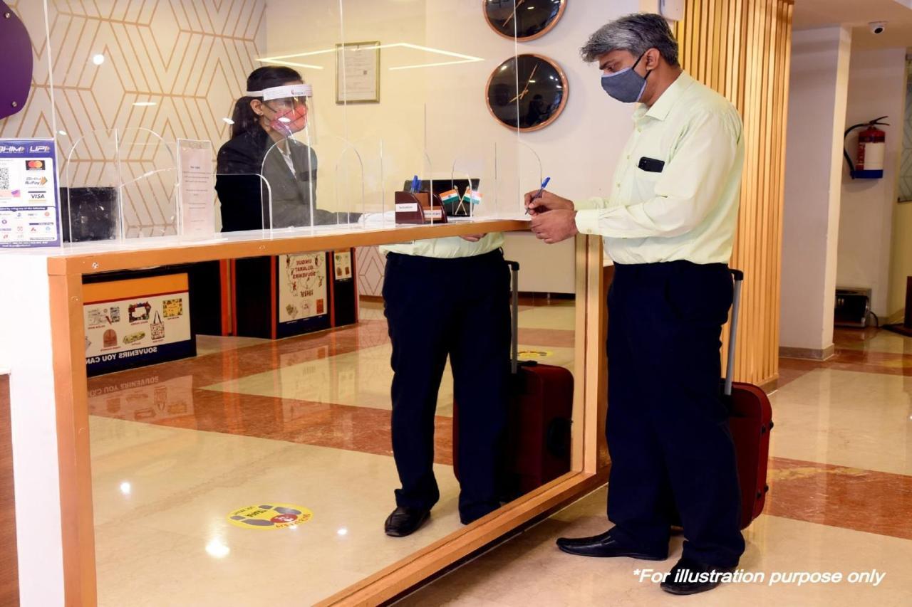 Oyo Hotel Malhotra ชัยปุระ ภายนอก รูปภาพ