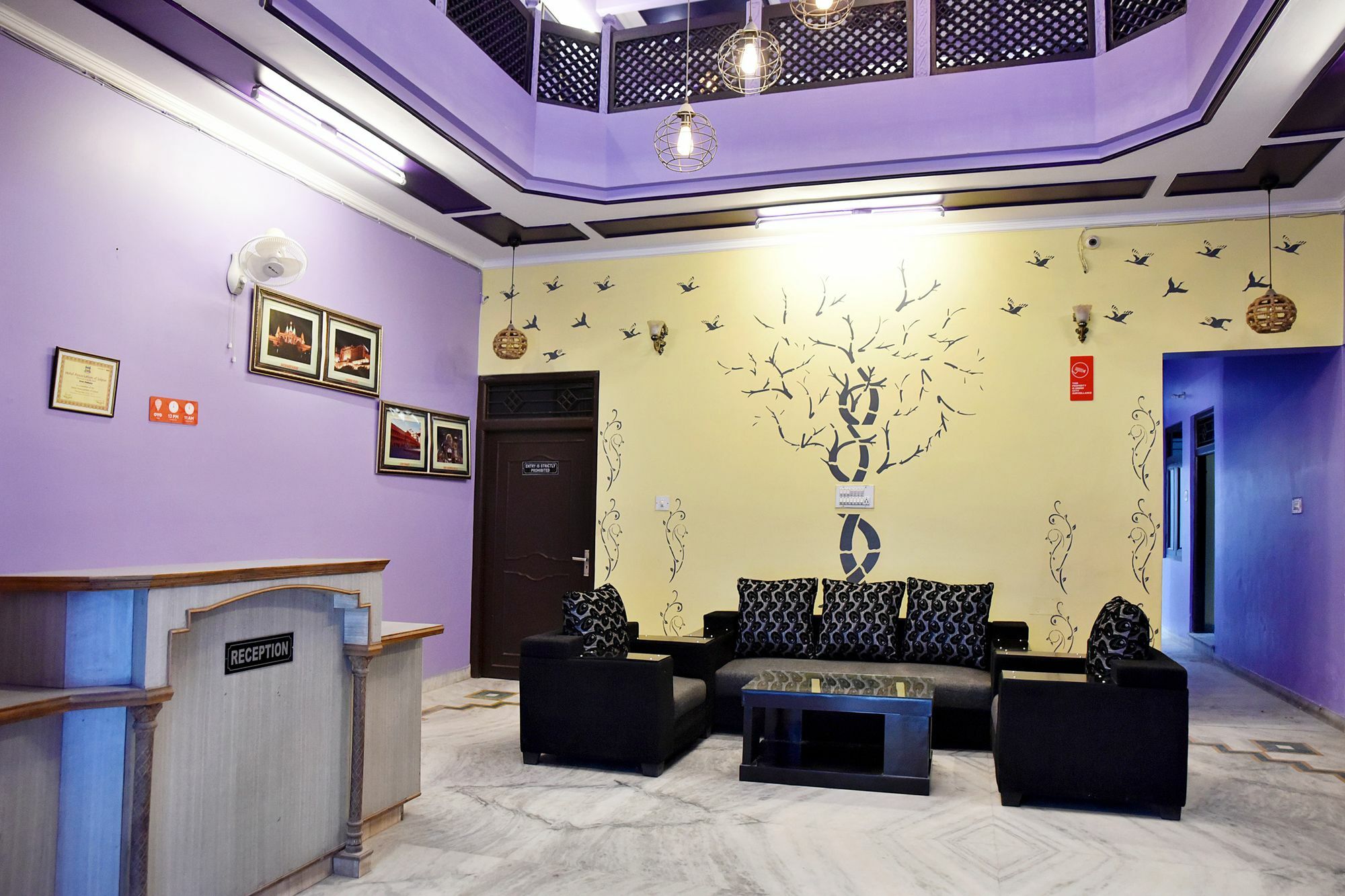 Oyo Hotel Malhotra ชัยปุระ ภายนอก รูปภาพ