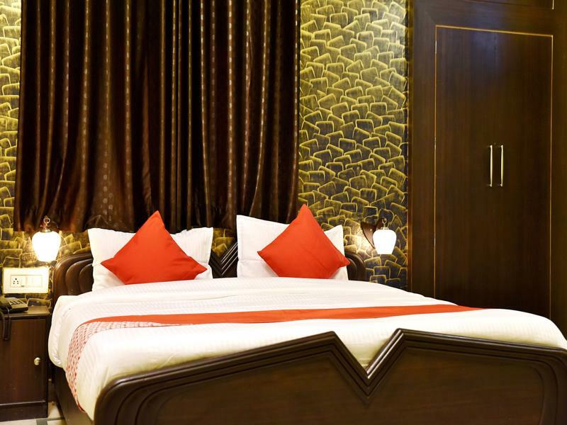 Oyo Hotel Malhotra ชัยปุระ ภายนอก รูปภาพ